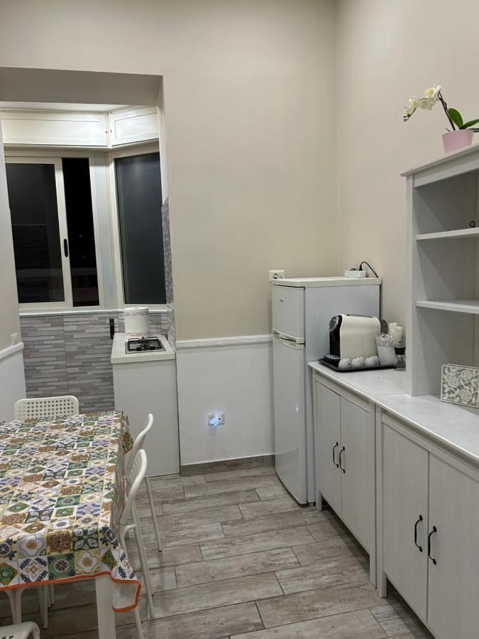 Apartamento La Casa Di Benedetta Nápoles Exterior foto